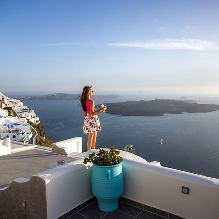 Remvi Suites Фиростефани Екстериор снимка